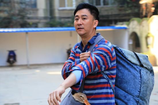 《福根进城》:请在农民工陪同下观看