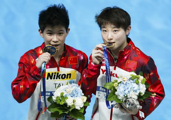 台晓虎(左)与司雅杰