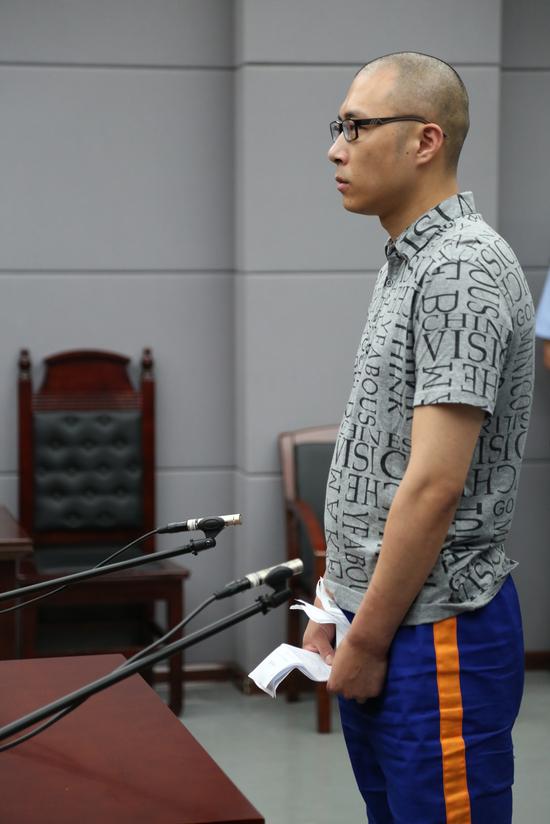 被害人王鑫的亲属要求附带民事诉讼赔偿406万元.