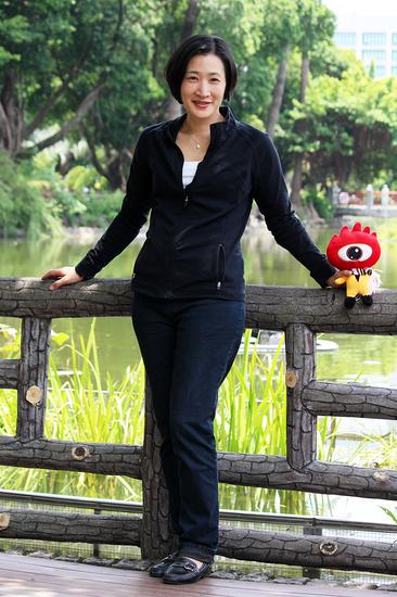 获誉“女金庸”的武侠小说作家郑丰