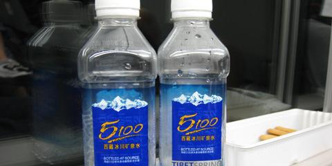 动车组取消赠水后票价不减