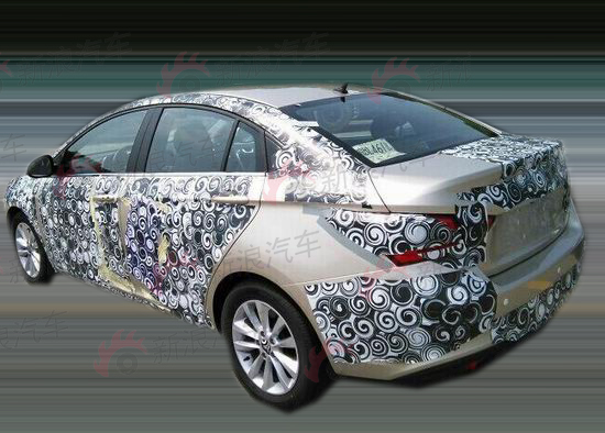 奇瑞全新A级家轿 艾瑞泽5低伪谍照曝光