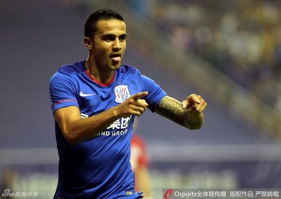 卡希尔庆祝进球