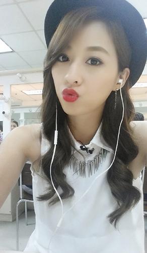 按摩师见"腰洞"吓坏 夏语心哭称是腰窝