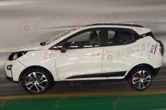 定位小型SUV 比亚迪S1轻度伪谍照