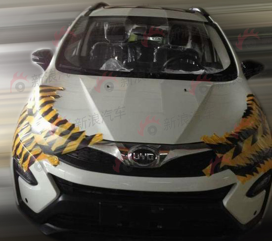 定位小型SUV 比亚迪S1轻度伪谍照