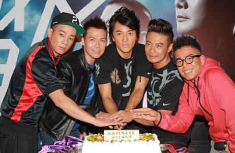 "古惑仔"五虎重聚香港街头拍摄