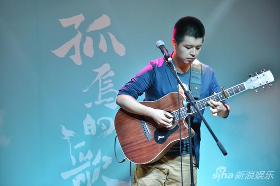 宋冬野喊话马頔:我胖得比你匀称!