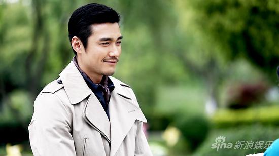 胡兵饰演完美深情男