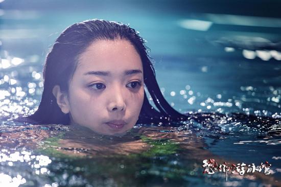 《恐怖游泳馆》张蓝艺剧照