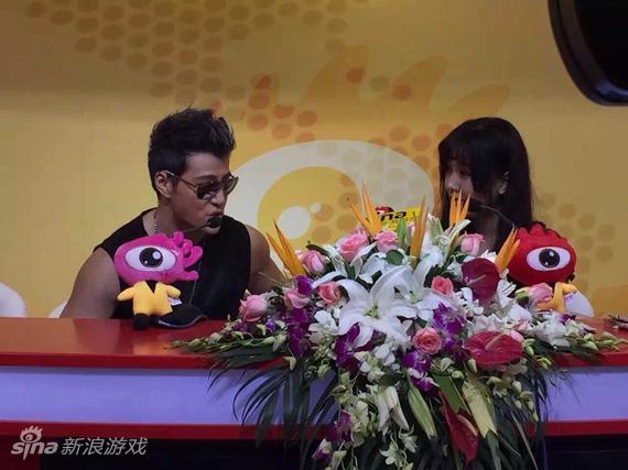 台湾明星许绍洋做客新浪采访间