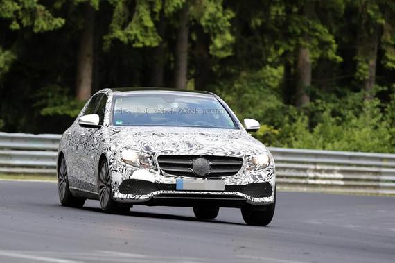 新一代奔驰E级尾灯图曝光 北美车展首发