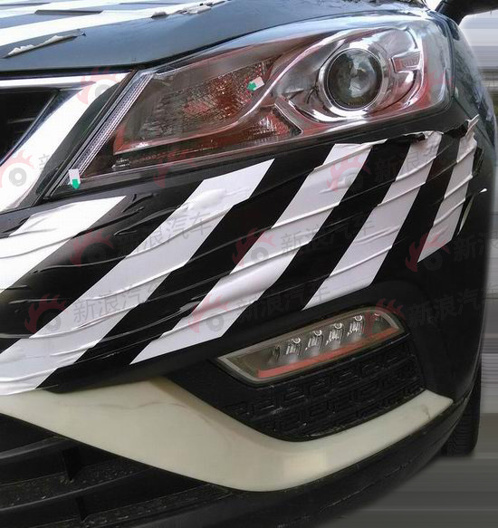 吉利CROSS低伪谍照曝光 年底上市