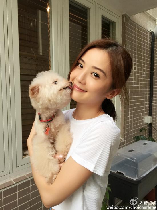 明星全接触 > 正文  新浪娱乐讯 今天下午阿sa蔡卓妍[微博]在微博发文