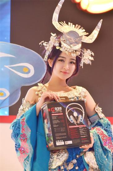 图4：强强联合华美耳机来袭