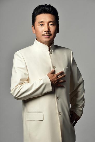 容中尔甲为梦想领跑向军人致敬