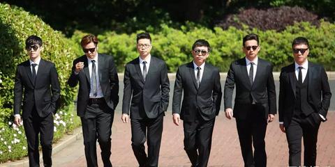 真人秀PK:大叔卖萌跑男自带梗