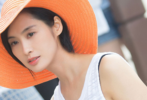 《偶像》女神草原畅聊 蔡少芬朱茵秀恩爱