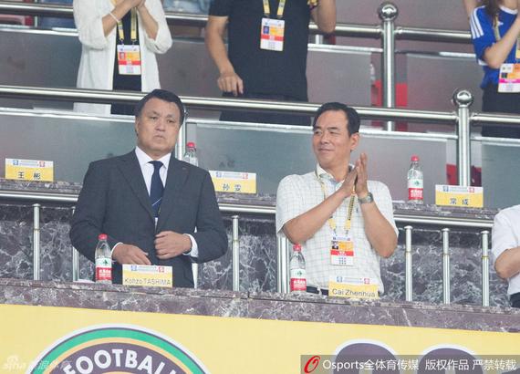 蔡振华观看比赛
