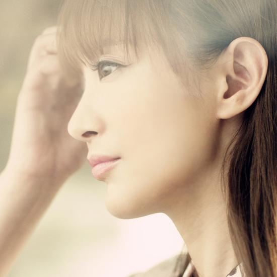 白若溪《最想念的夏天》发布 唱爱与信念