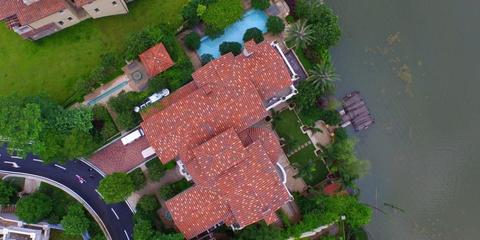 广东一官员占4亩地建6层别墅