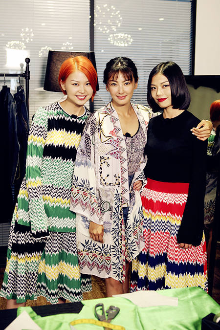 张雨绮与赵涛赵珊工作室合影