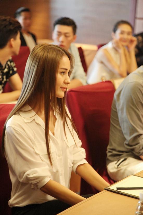 维妮出演女一号