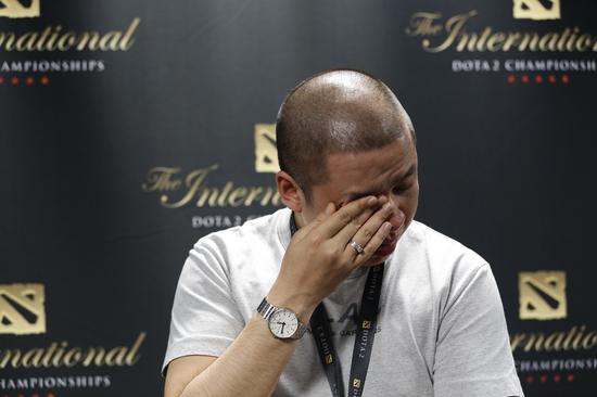 EHOME战胜Secret后传销大师潸然泪下