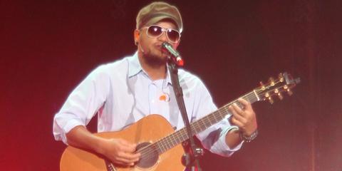 众星回应歌曲被列“黑名单”