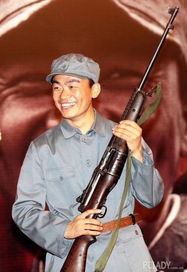 贵圈盛行"兵哥情结" 穿过军装的不止rain