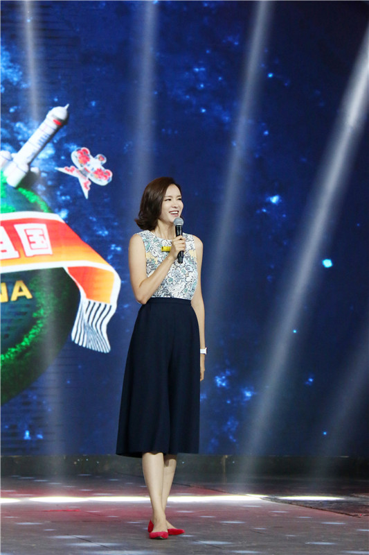 李艾女人味足
