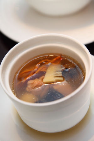 每日例汤 鲍鱼海参汤