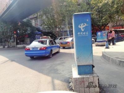 男子沉迷网游 假扮电信维修工 盗打座机充Q币