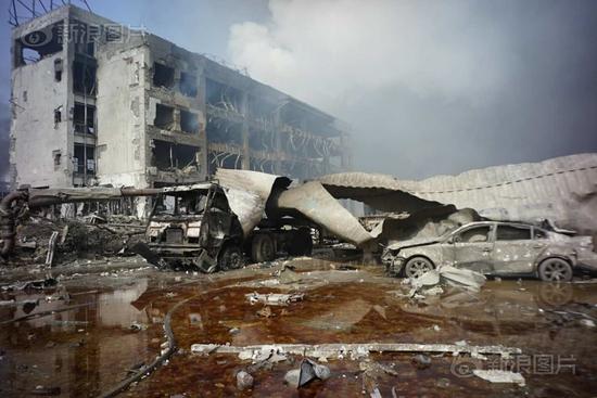 天津爆炸 汽车损毁
