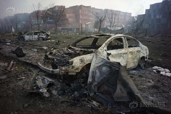 天津爆炸 汽车损毁