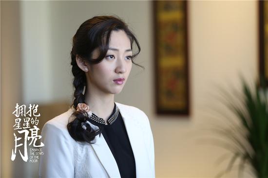 拥抱星星辛芷蕾受陷害锒铛入狱