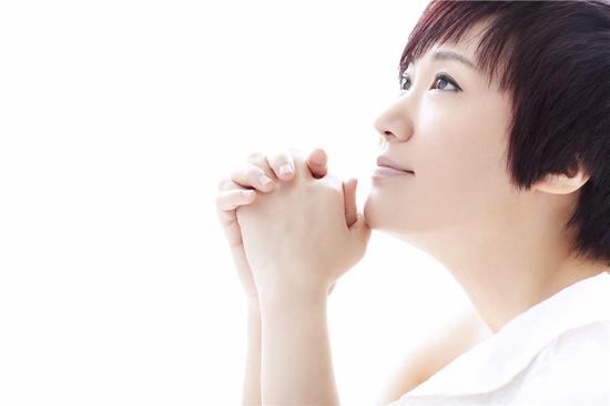 周艳泓《一路幸福》mv首播