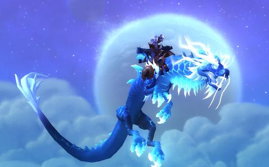 神圣碧蓝云端翔龙