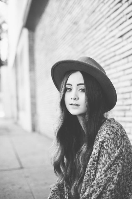 贾思敏-汤普森翻唱引关注 探索个人风格