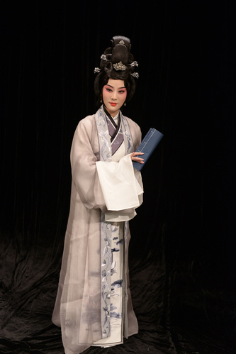 顾卫英演《李清照》 讲述传奇改嫁身世|昆曲|李清照|传奇_新浪娱乐