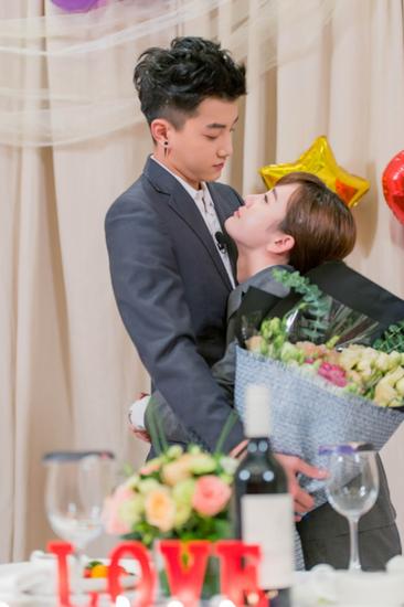 范世錡张檬深情相拥