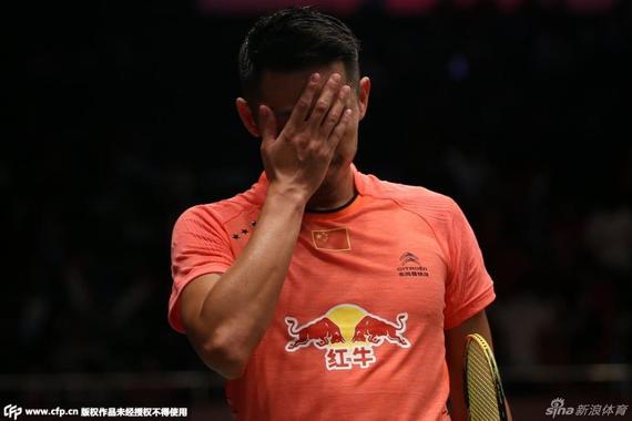 林丹难掩失落之情