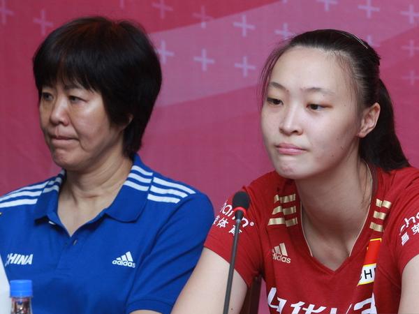 惠若琪与郎平 (资料图)