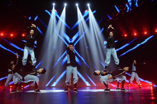 沈阳大学啦啦操1