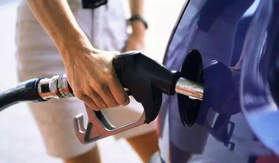 加油加满后开车会更耗油？你被忽悠了！