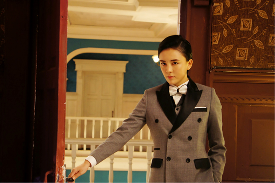 傻儿传奇2吕佳容换男装英姿飒爽