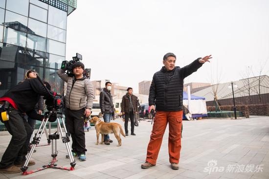 《神犬小七》导演王小列指导拍摄