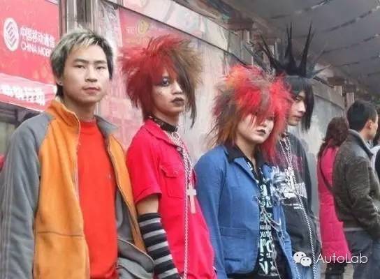 滴滴难道和顺丰开撕了？