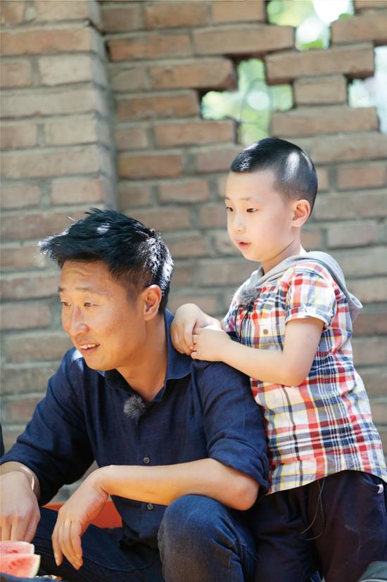 林永健父子林永健父子新浪娱乐讯 随着《爸爸去哪儿》的播出,林永健