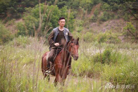 马背上的男人黄志忠尽展英雄气概